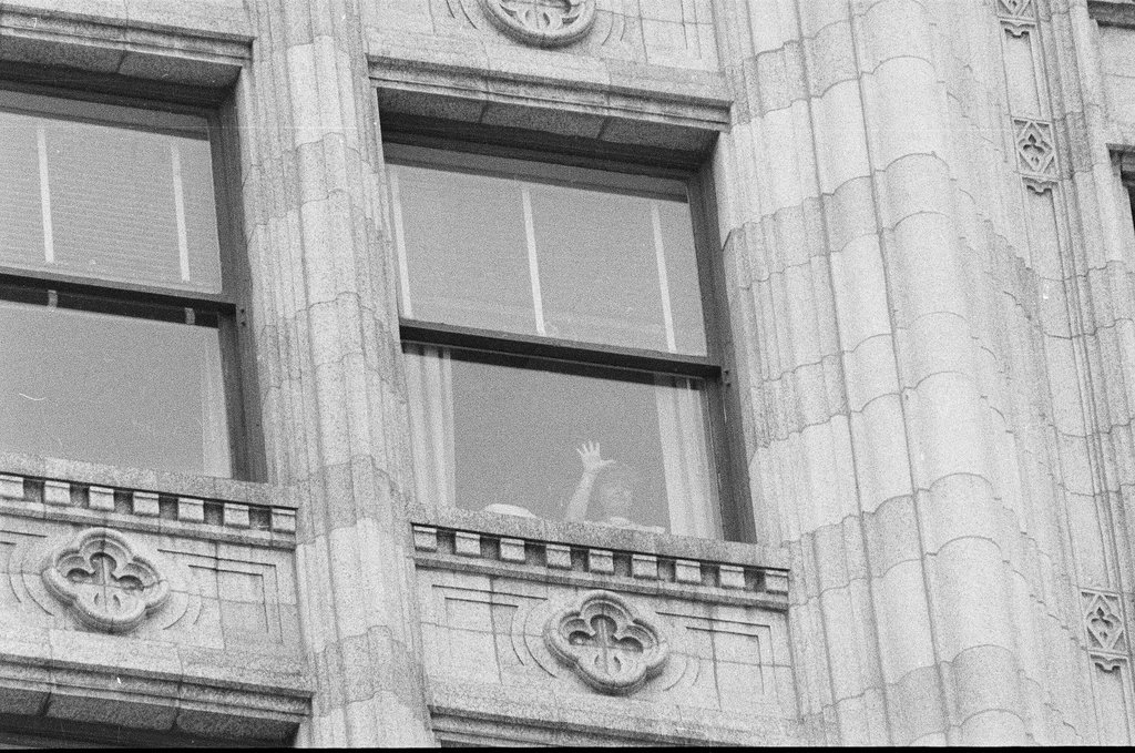 Hostages held in West German Consulate - Jerry Tomaselli for Chicago Sun-Times