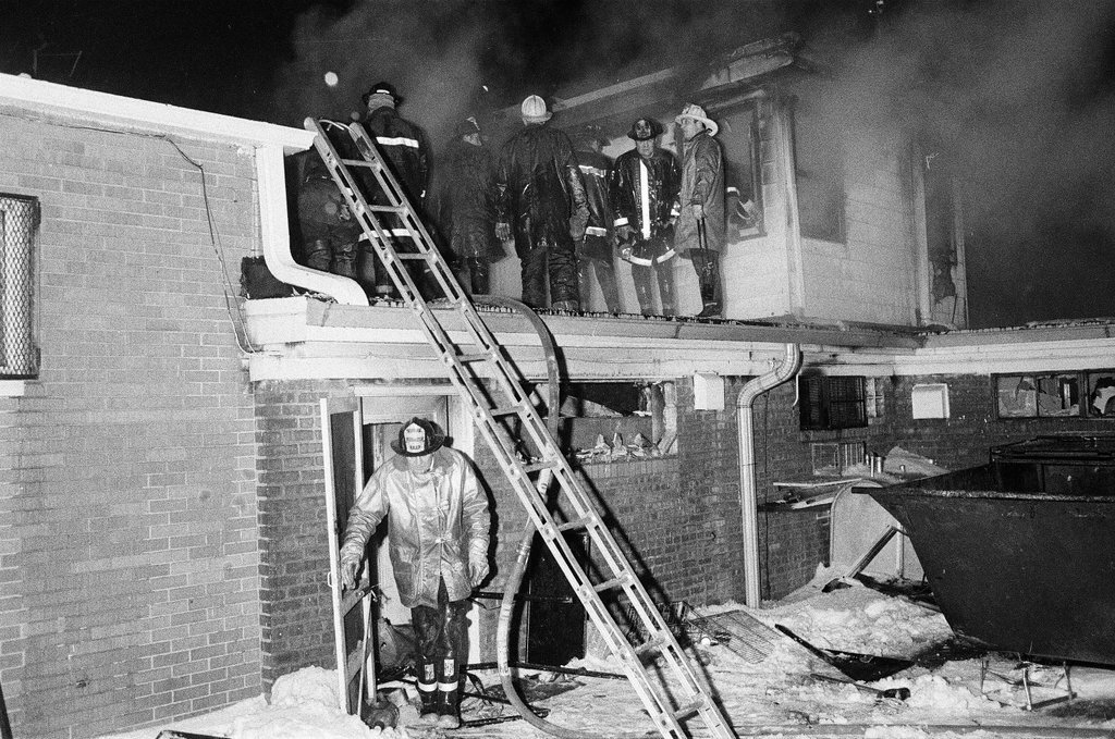 Fire at Burnham Harbor Yacht Club - Chuck (Charles) Kirman for Chicago Sun-Times