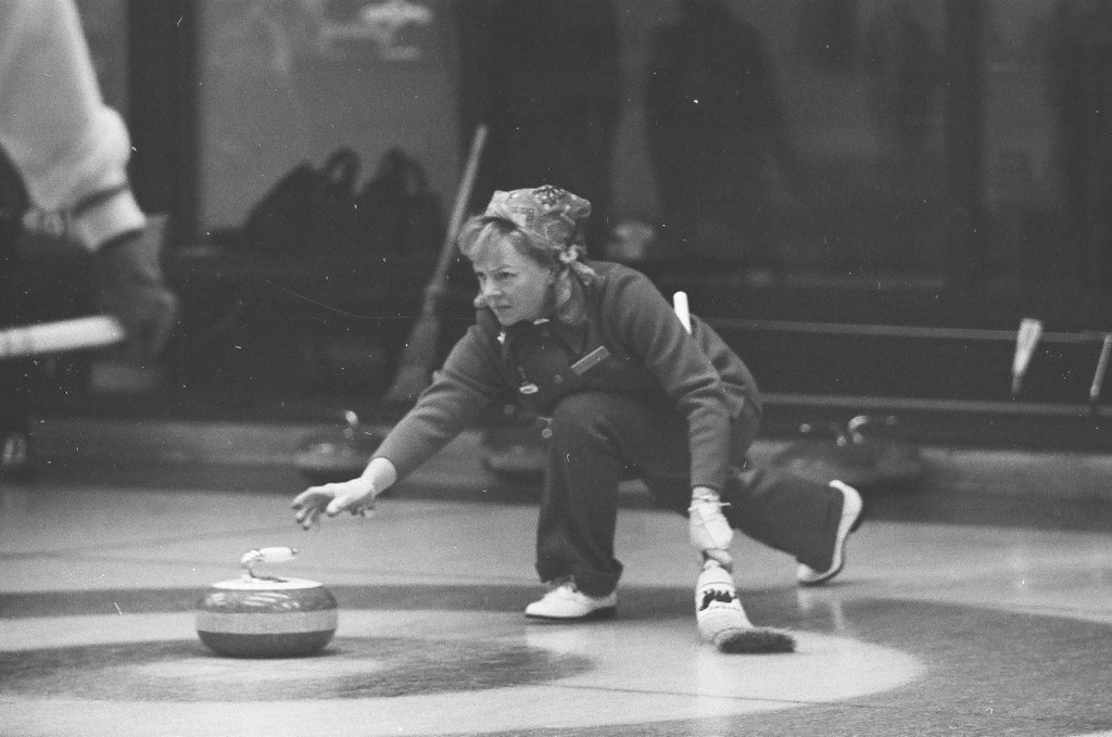 Women's Invitational curling competition - Larry Graff for Chicago Sun-Times
