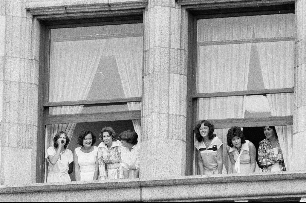 Hostages held in West German Consulate - Jerry Tomaselli for Chicago Sun-Times