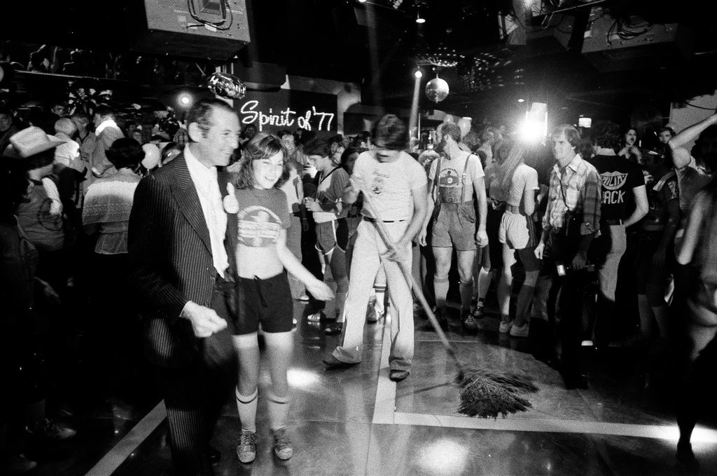 Dance marathon at Faces - Duane Hall for Chicago Sun-Times