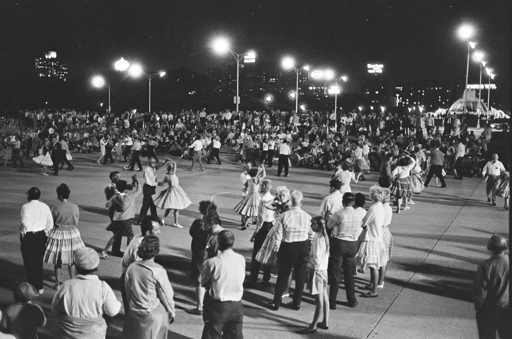 Square dancing in Grant Park - Charles Krejcsi for Chicago Sun-Times