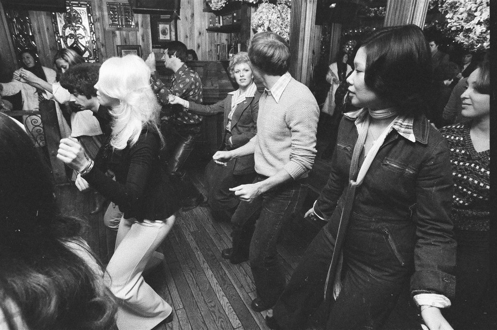 Trending dances performed in disco - Randy B. Leffingwell for Chicago Sun-Times