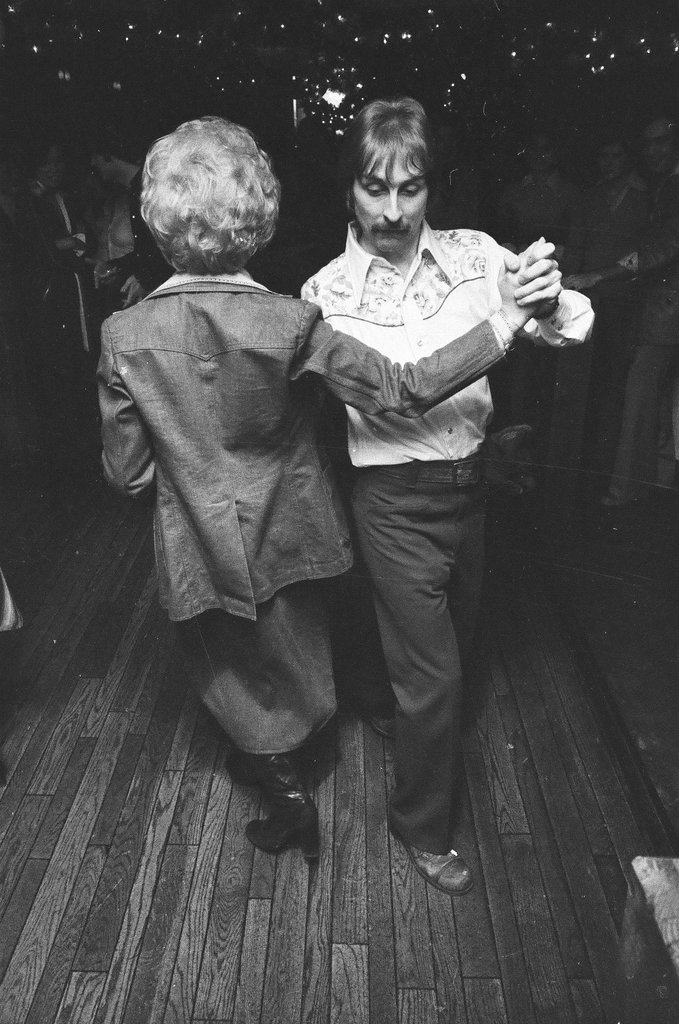 Trending dances performed in disco - Randy B. Leffingwell for Chicago Sun-Times