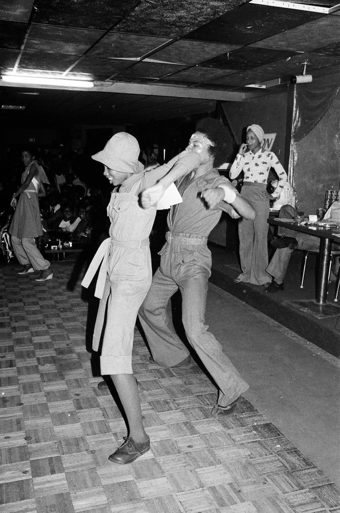 Soul train dance contest - Larry Graff for Chicago Sun-Times