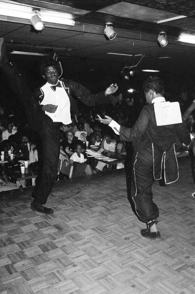 Soul train dance contest - Larry Graff for Chicago Sun-Times