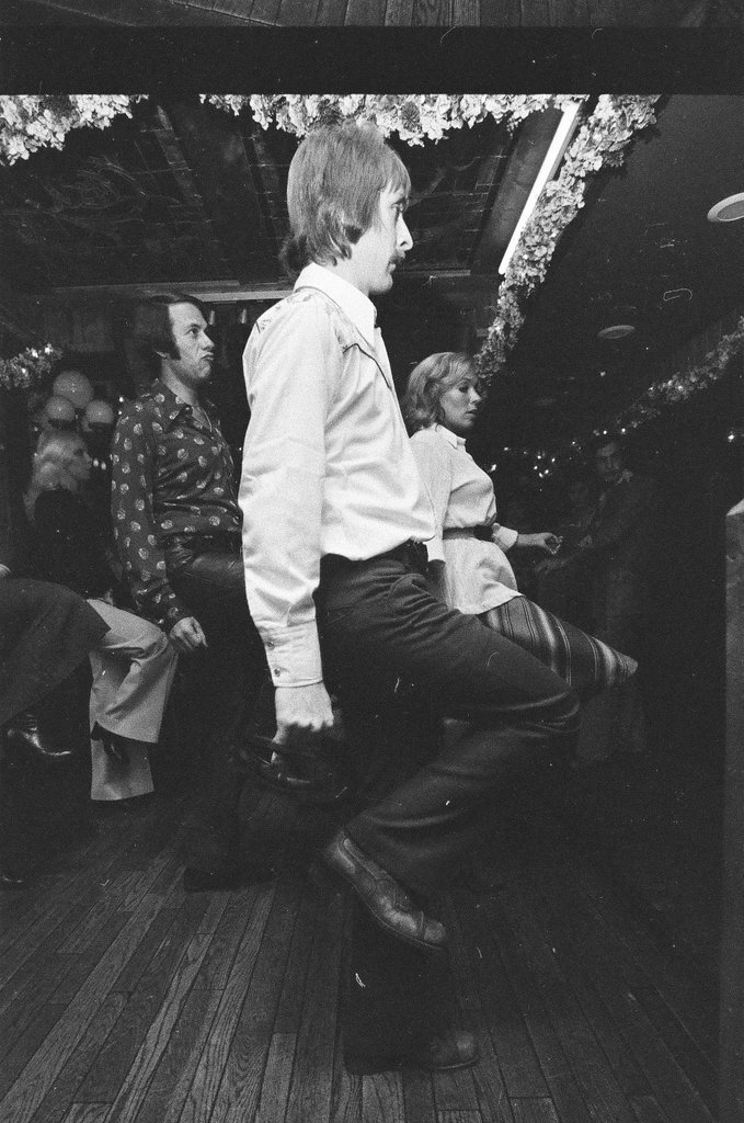 Trending dances performed in disco - Randy B. Leffingwell for Chicago Sun-Times