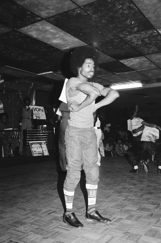Soul train dance contest - Larry Graff for Chicago Sun-Times