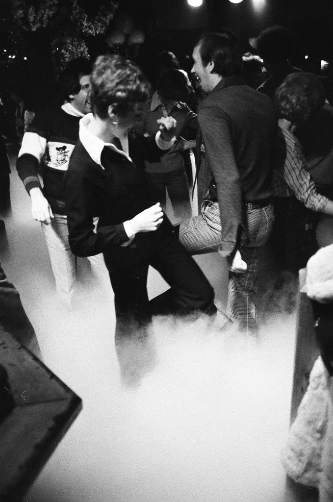 Trending dances performed in disco - Randy B. Leffingwell for Chicago Sun-Times