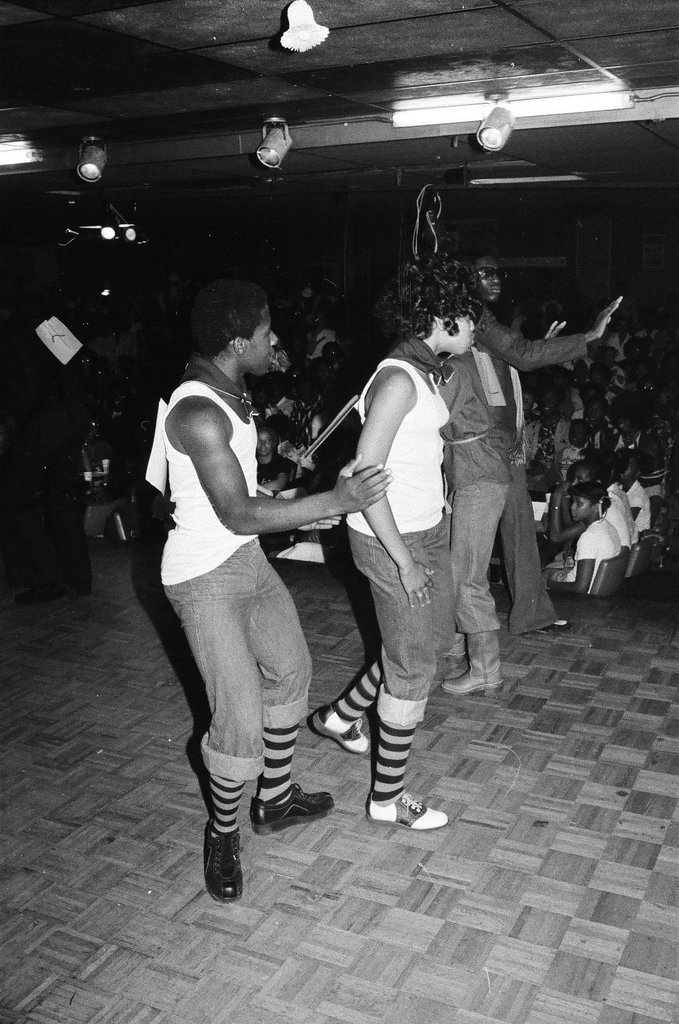 Soul train dance contest - Larry Graff for Chicago Sun-Times