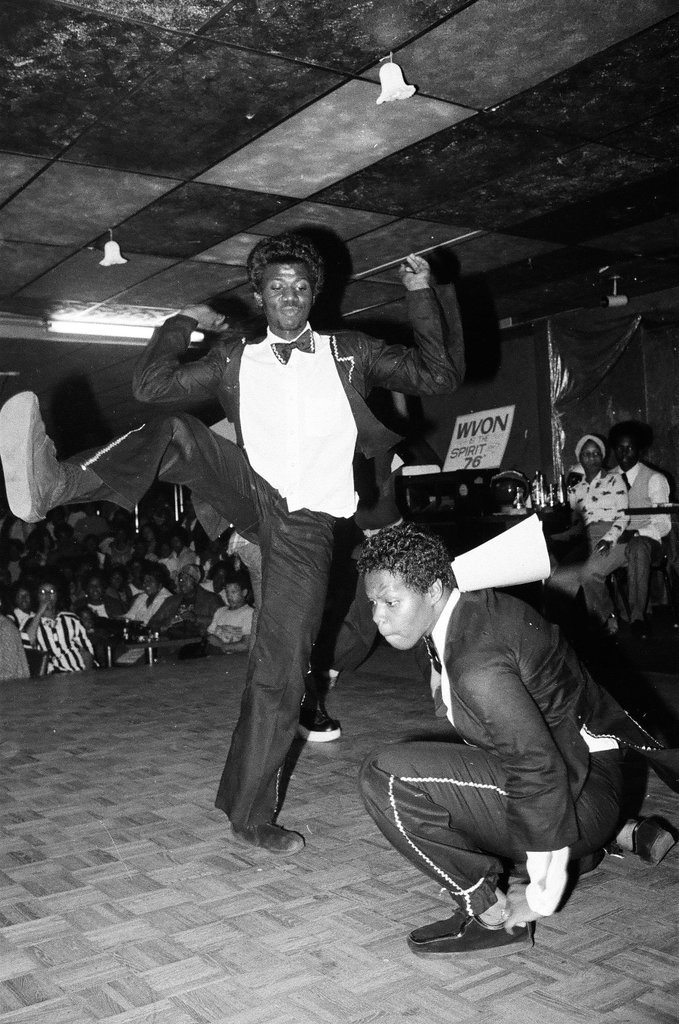 Soul train dance contest - Larry Graff for Chicago Sun-Times