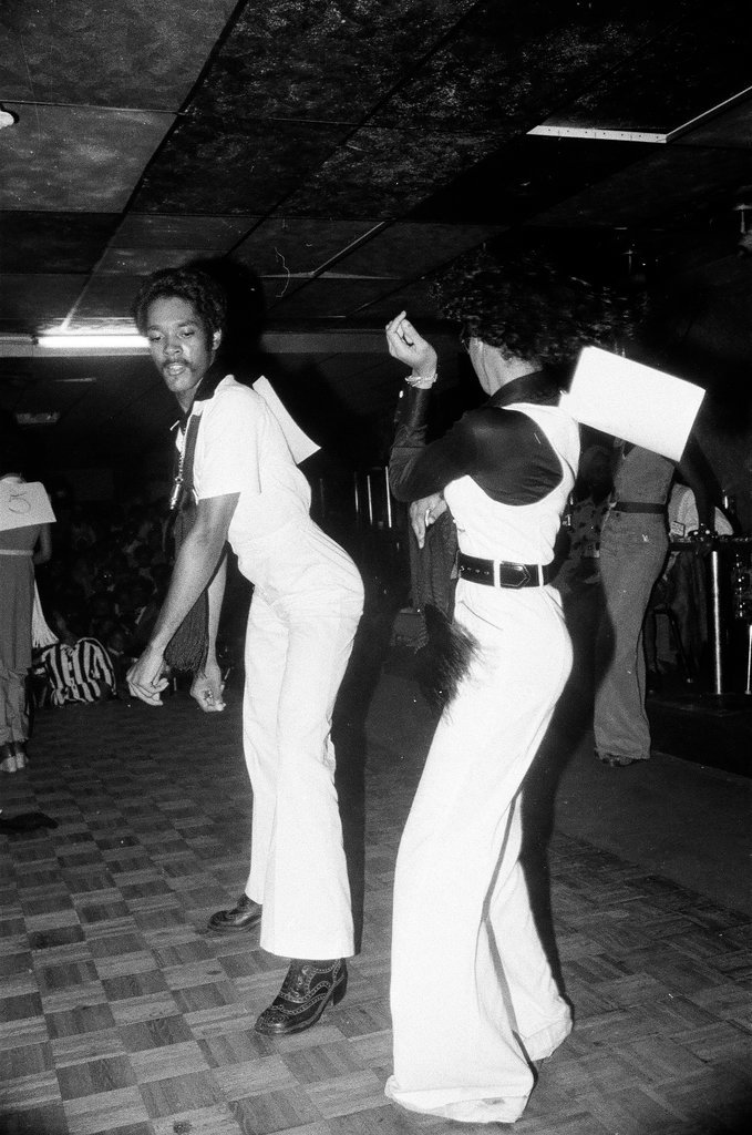 Soul train dance contest - Larry Graff for Chicago Sun-Times