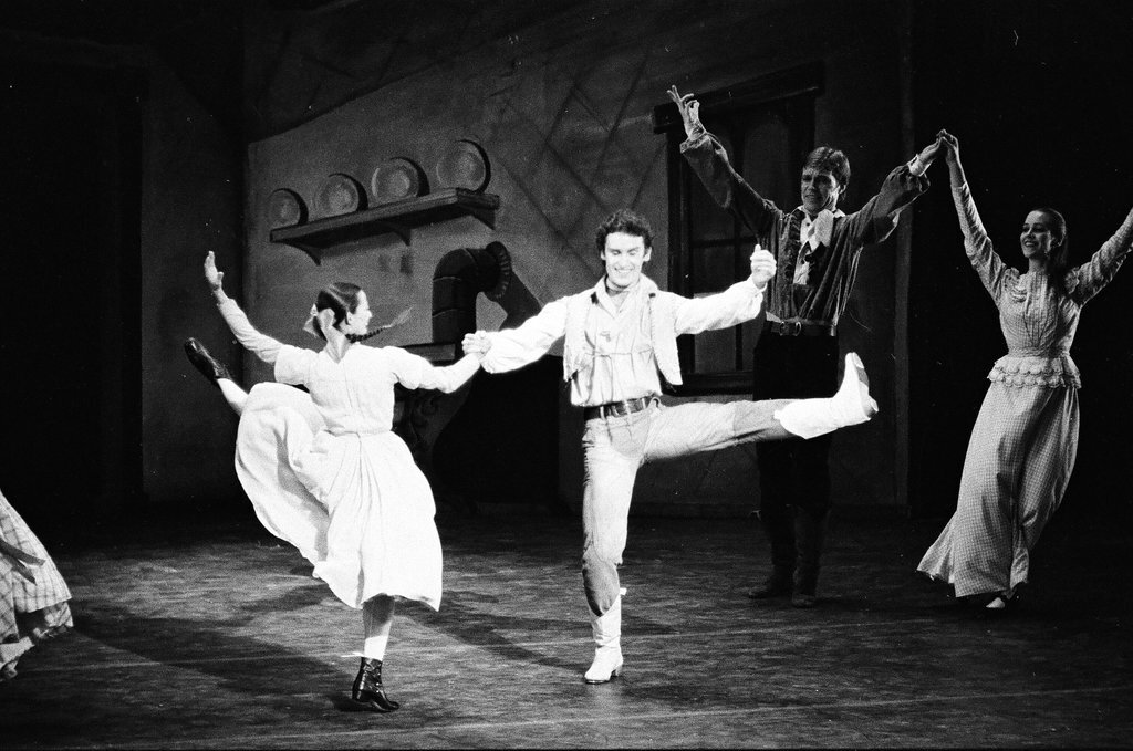Joffrey Ballet performs at the Auditorium Theatre - Kevin Horan for Chicago Sun-Times