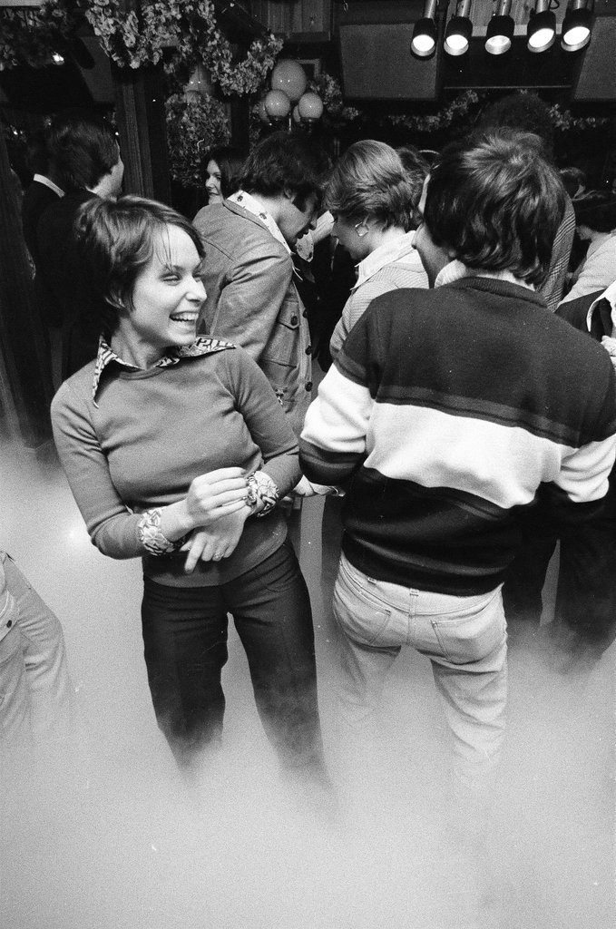 Trending dances performed in disco - Randy B. Leffingwell for Chicago Sun-Times