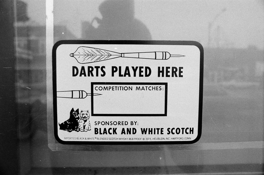 Dart tournament at the Bottleneck - Jack Lenahan for Chicago Sun-Times