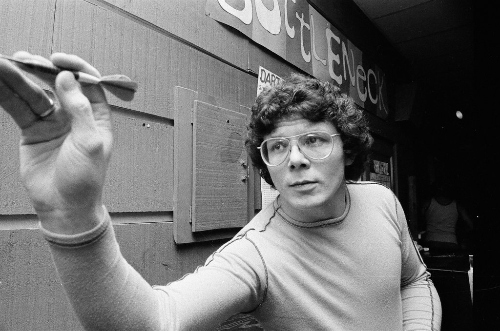 Dart tournament at the Bottleneck - Jack Lenahan for Chicago Sun-Times