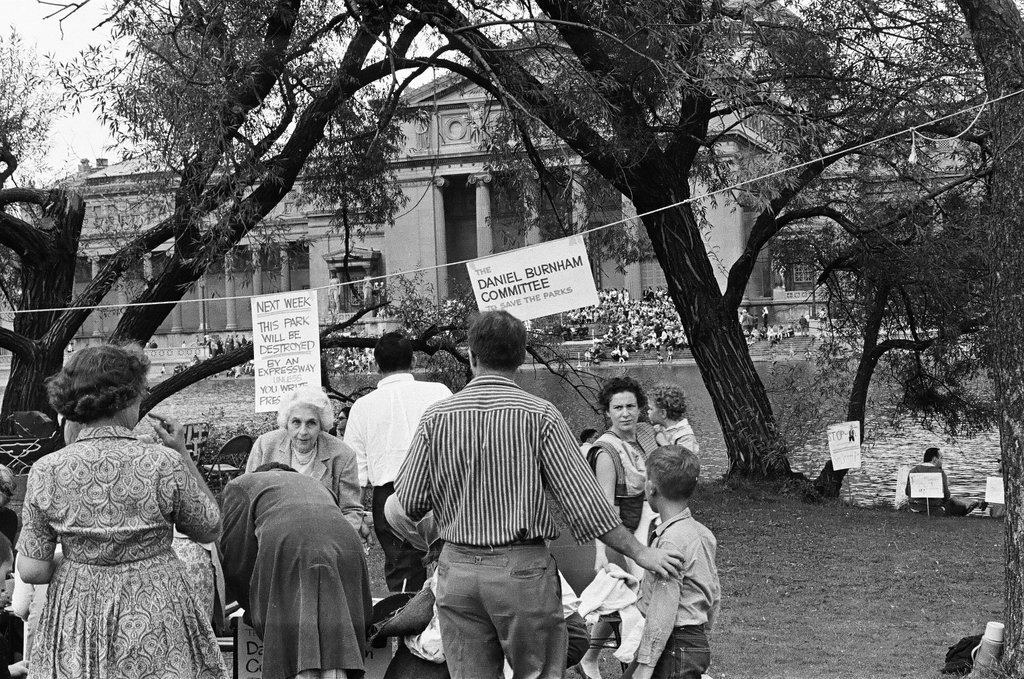 Daniel Burnham Committee protesting Jackson Park highway plan - Howard Lyon for Chicago Sun-Times