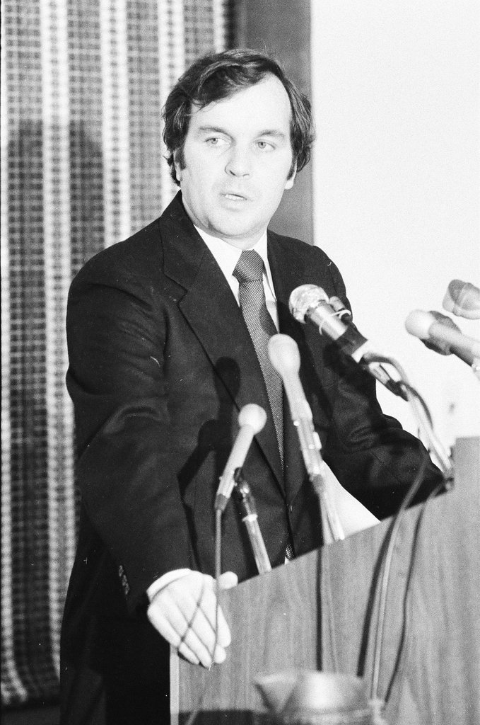 Senator Richard M. Daley addresses slate-making committee - Kevin Horan for Chicago Sun-Times