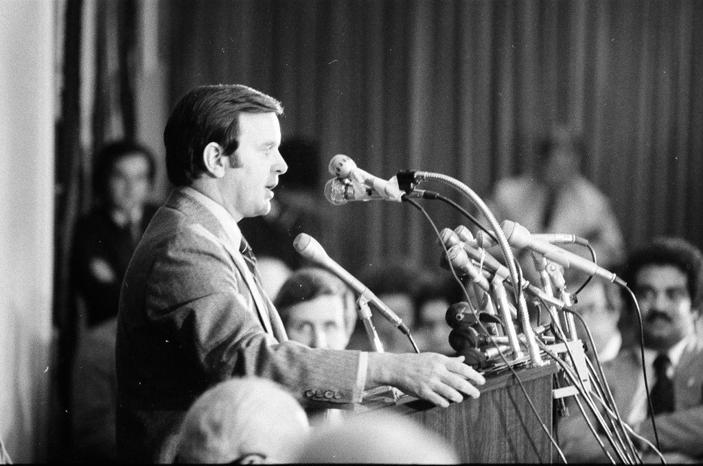 Cook County Democrats endorse Edward Kennedy - Perry C. Riddle for Chicago Sun-Times