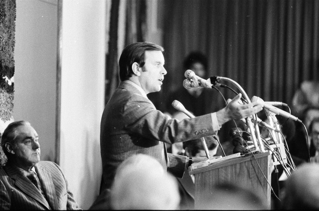 Cook County Democrats endorse Edward Kennedy - Perry C. Riddle for Chicago Sun-Times