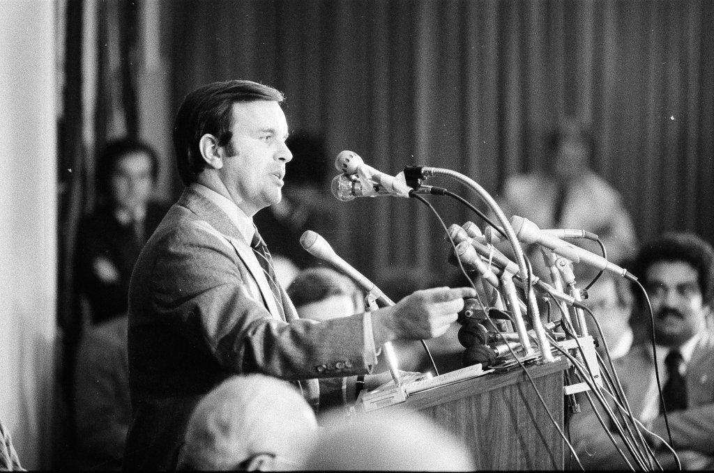 Cook County Democrats endorse Edward Kennedy - Perry C. Riddle for Chicago Sun-Times