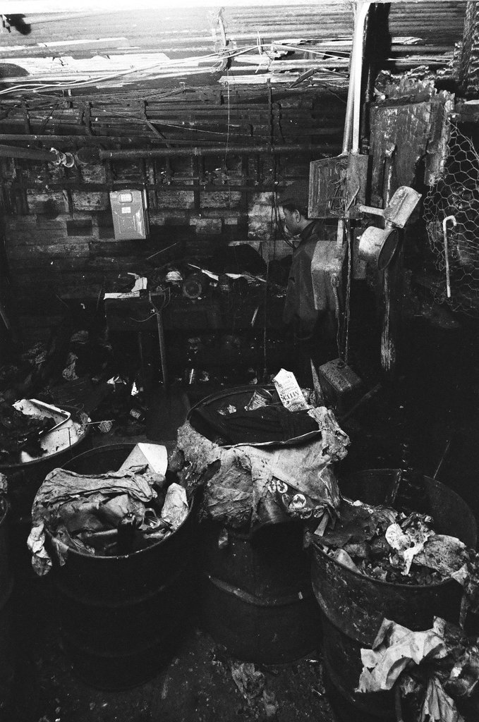 Garbage accumulating at apartment after fire - Bill Mares for Chicago Sun-Times
