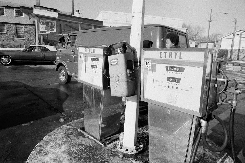 Gas USA station in Morgan Park - Swainston for Chicago Sun-Times