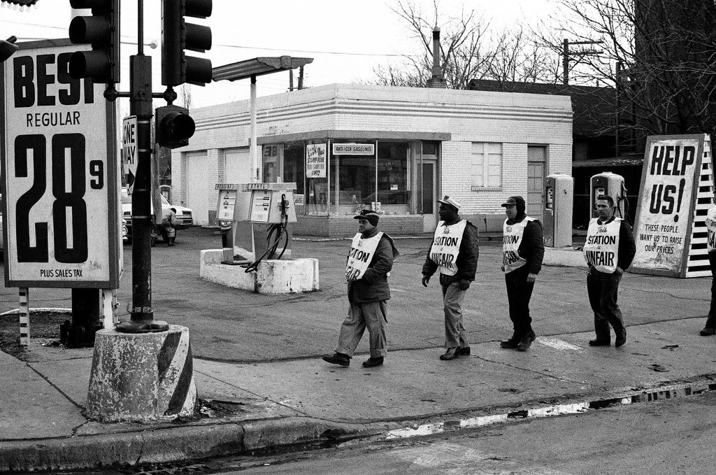 Group protesting gas prices - John Jaqua for Chicago Sun-Times