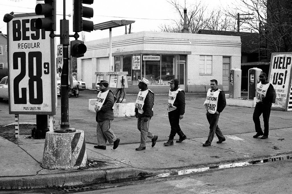 Group protesting gas prices - John Jaqua for Chicago Sun-Times