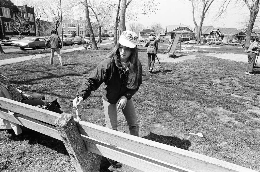 Scouts clean up Dickinson Park - Jim Frost for Chicago Sun-Times