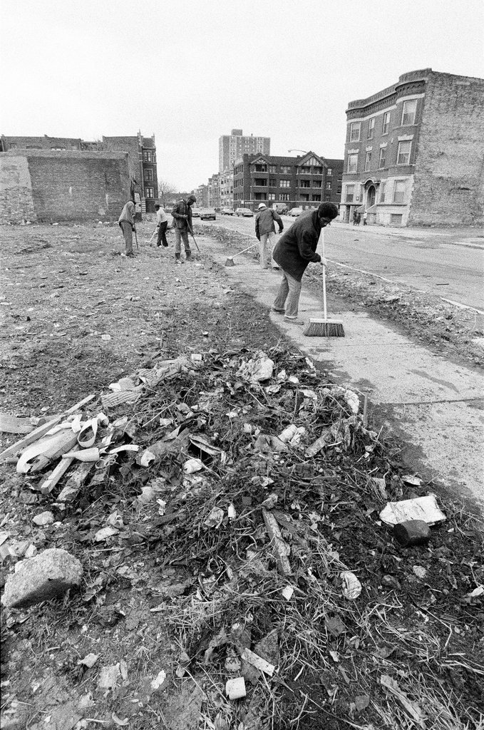 Operation Clean Up in Washington Park - Gene Pesek for Chicago Sun-Times
