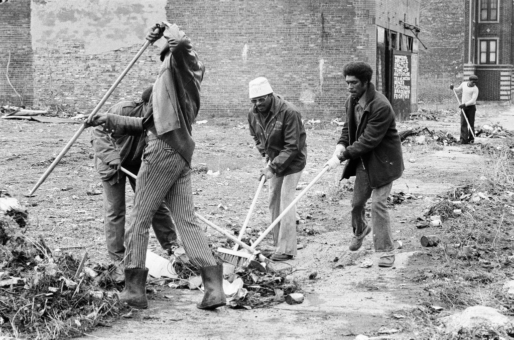 Operation Clean Up in Washington Park - Gene Pesek for Chicago Sun-Times