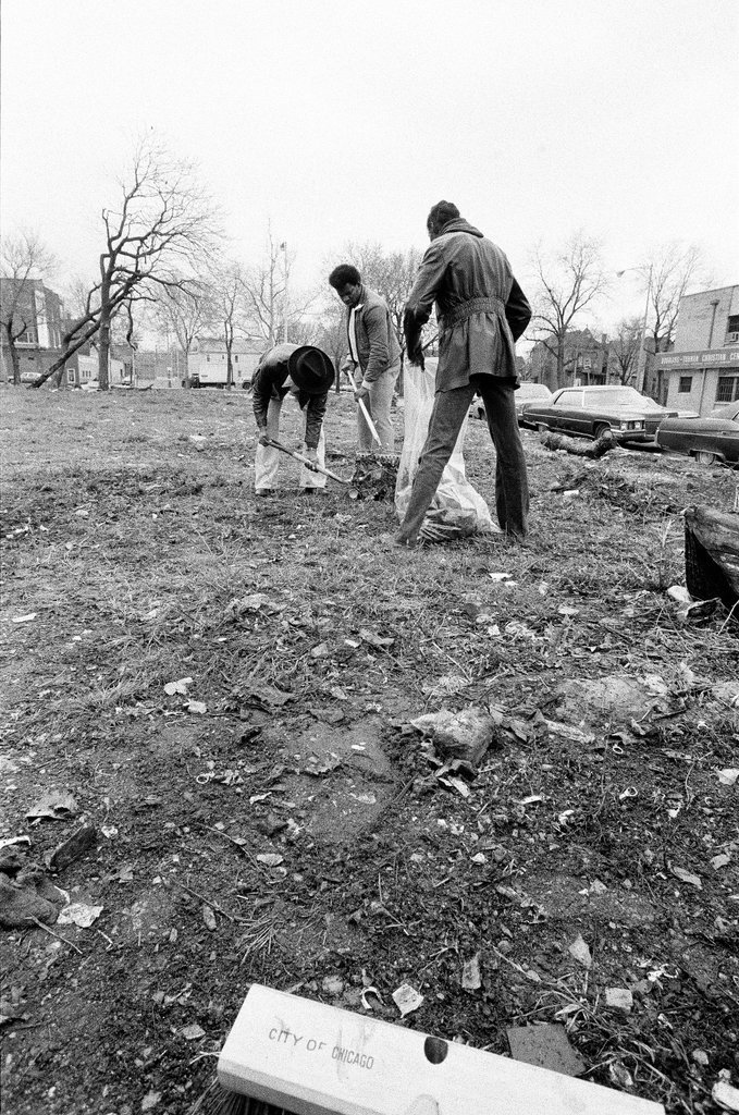 Operation Clean Up in Washington Park - Gene Pesek for Chicago Sun-Times