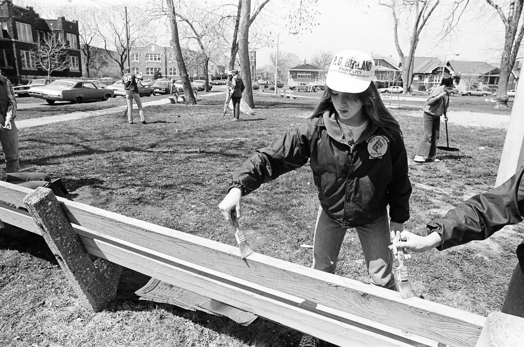 Scouts clean up Dickinson Park - Jim Frost for Chicago Sun-Times