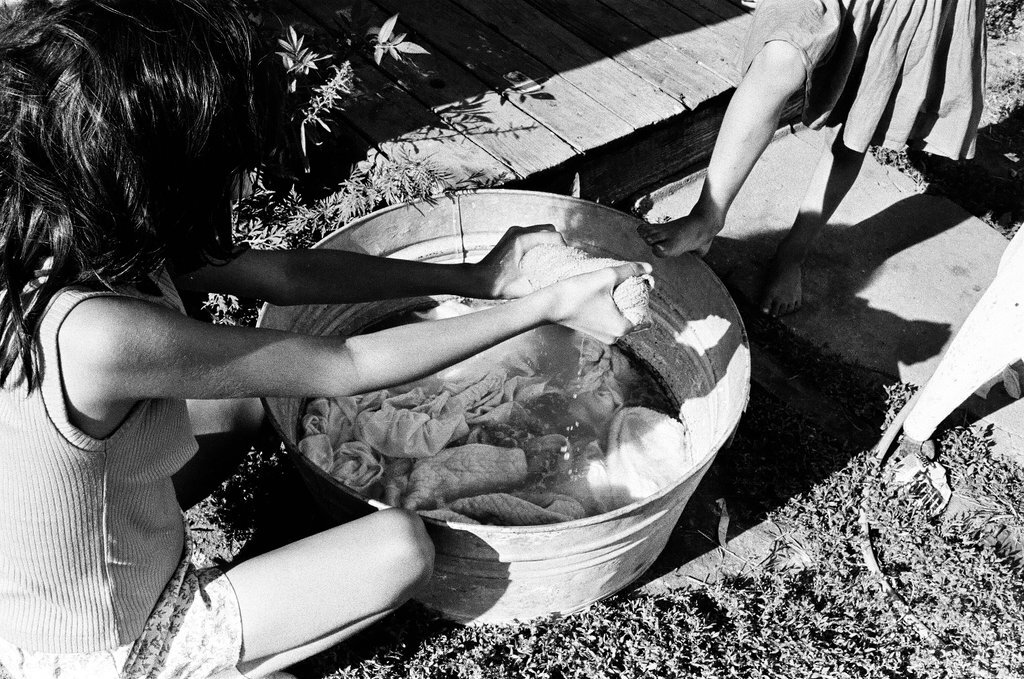 Latin American families at home - Jack Lenahan for Chicago Sun-Times