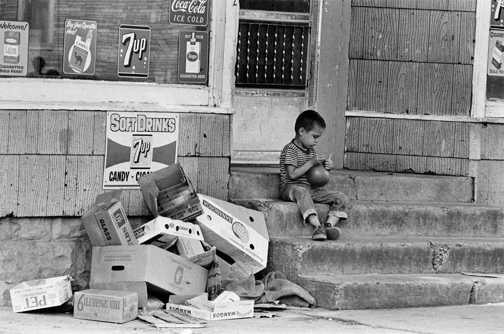 Latin American families at home - Jack Lenahan for Chicago Sun-Times