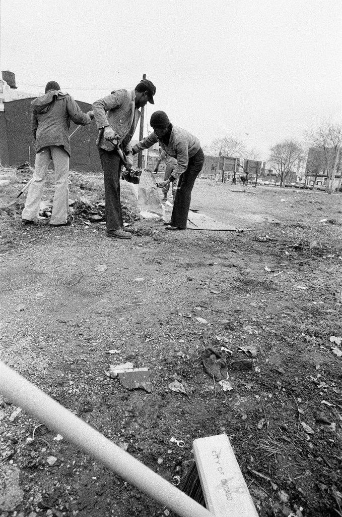 Operation Clean Up in Washington Park - Gene Pesek for Chicago Sun-Times