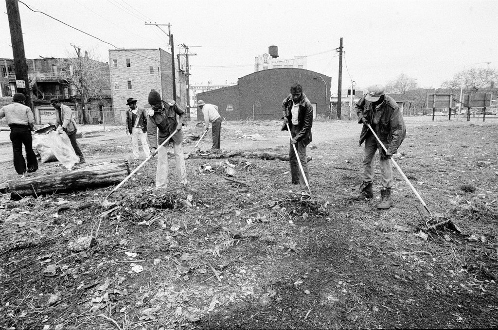 Operation Clean Up in Washington Park - Gene Pesek for Chicago Sun-Times
