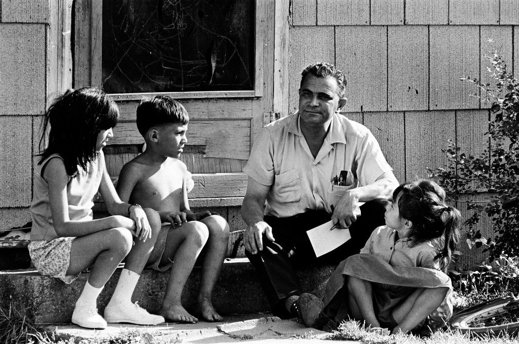 Latin American families at home - Jack Lenahan for Chicago Sun-Times