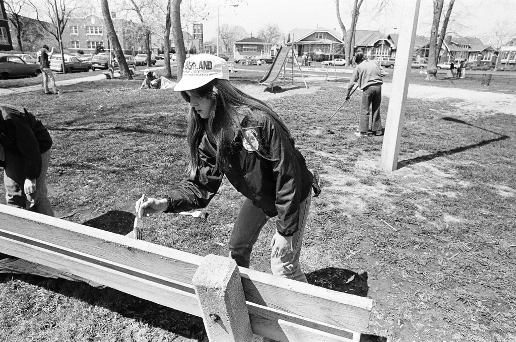 Scouts clean up Dickinson Park - Jim Frost for Chicago Sun-Times