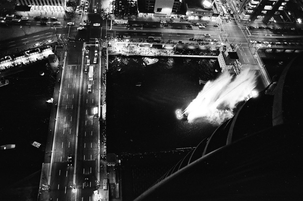 Fireworks over the Chicago River - Howard D. Simmons for Chicago Sun-Times