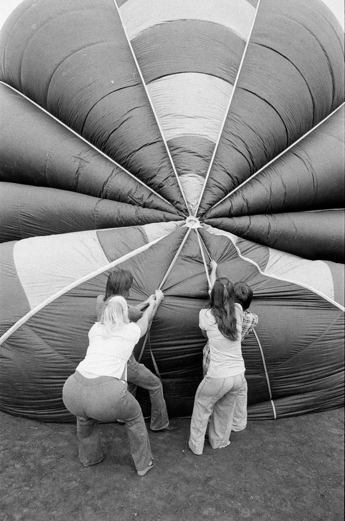 Hot air balloon race begins in Grant Park - Jerry Tomaselli for Chicago Sun-Times