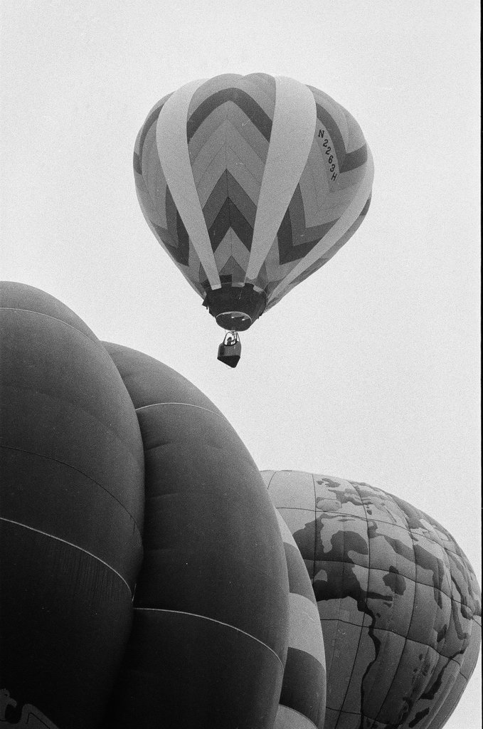 Hot air balloon race begins in Grant Park - Jerry Tomaselli for Chicago Sun-Times