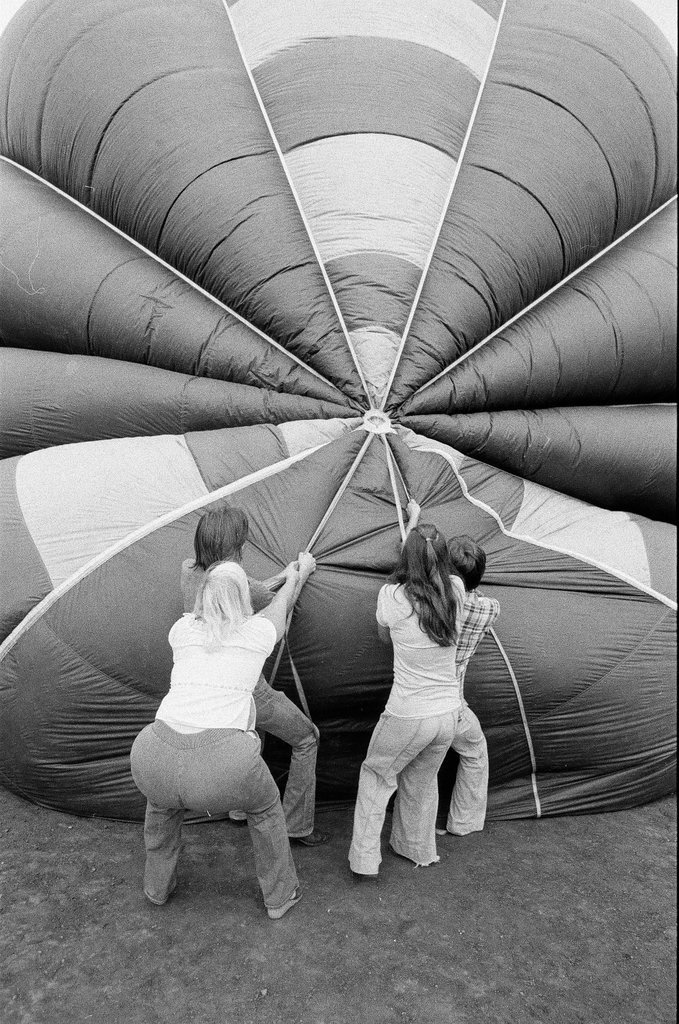 Hot air balloon race begins in Grant Park - Jerry Tomaselli for Chicago Sun-Times