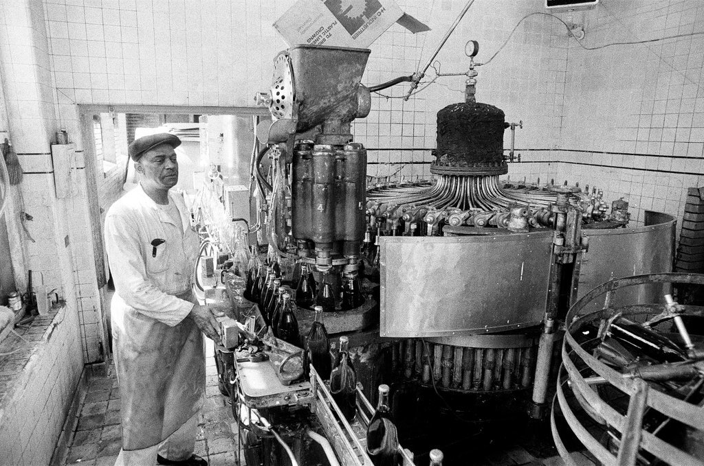 Lasser's Beverage Company production line - John H. White for Chicago Sun-Times