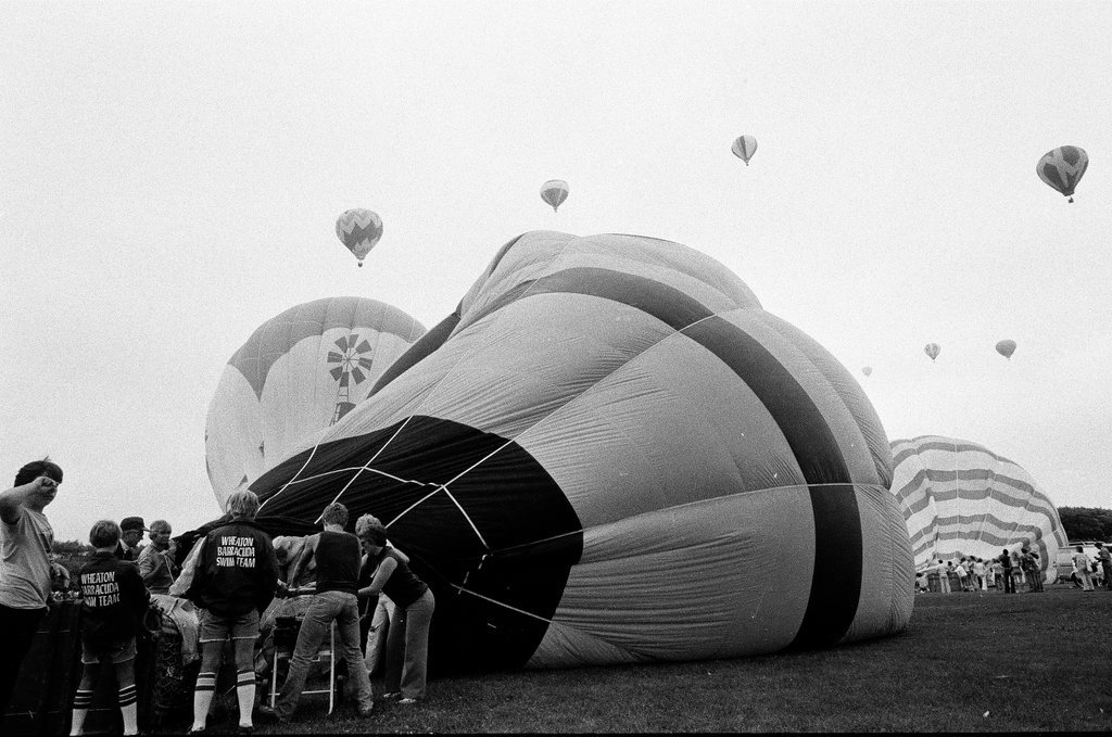 Hot air balloon race begins in Grant Park - Jerry Tomaselli for Chicago Sun-Times