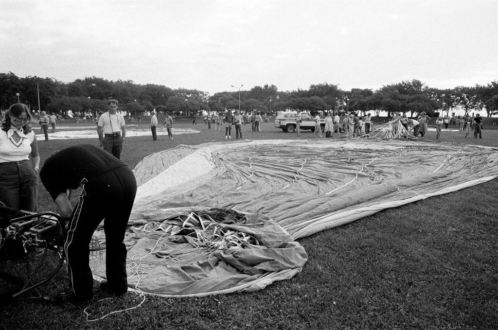 Hot air balloon race begins in Grant Park - Jerry Tomaselli for Chicago Sun-Times