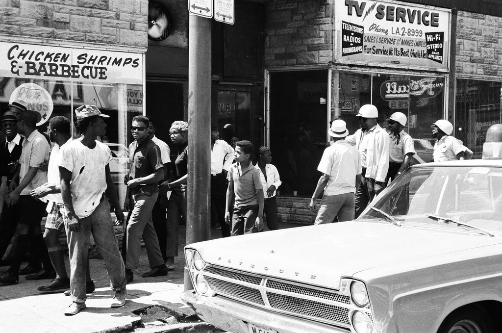 Police patrol in North Lawndale - Chicago Sun-Times
