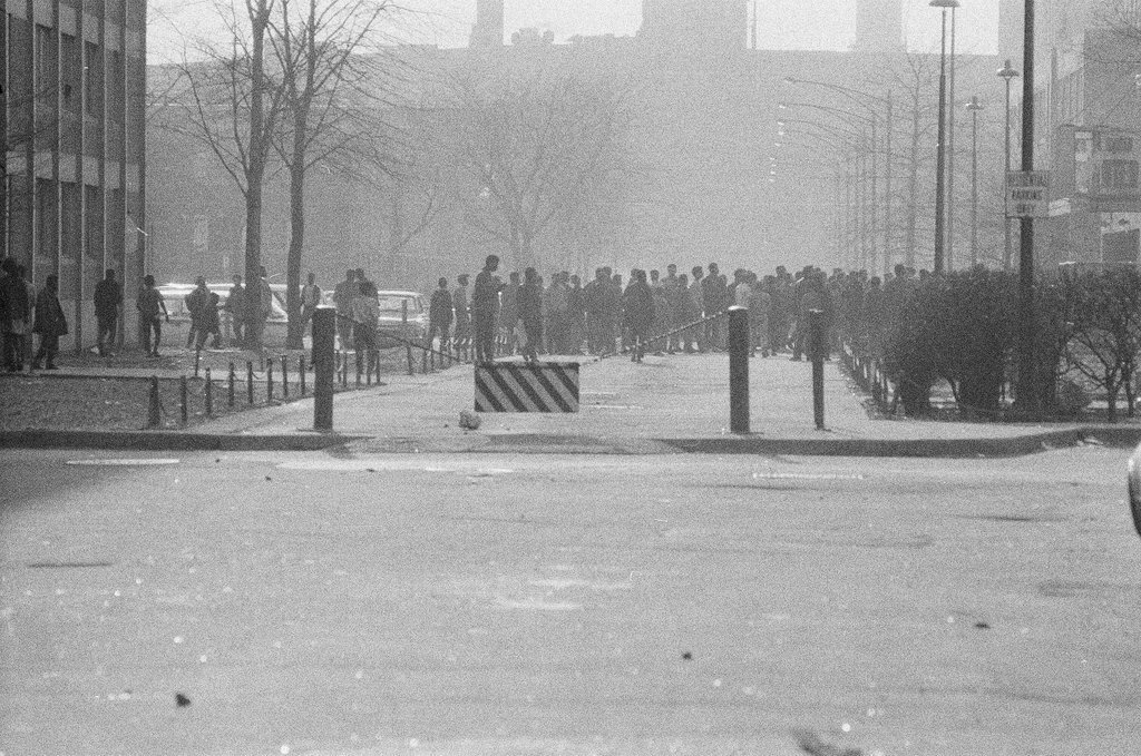 Rioting in Cabrini-Green - Chicago Sun-Times