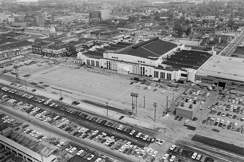 Aerial views of International Amphitheatre and Hilton Hotel - Gary Settle for Chicago Sun-Times
